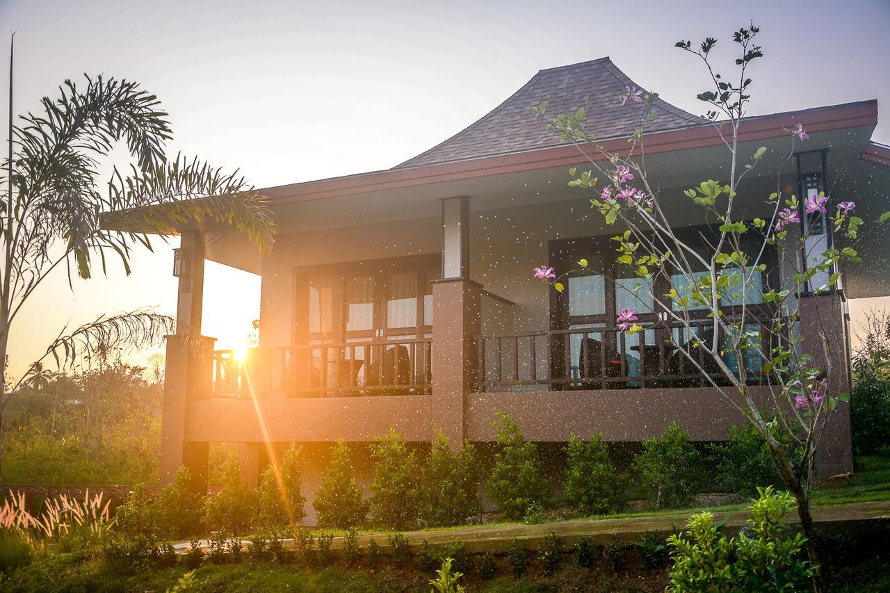 Phu Chom Mork Resort Sangkhla Buri Exterior foto